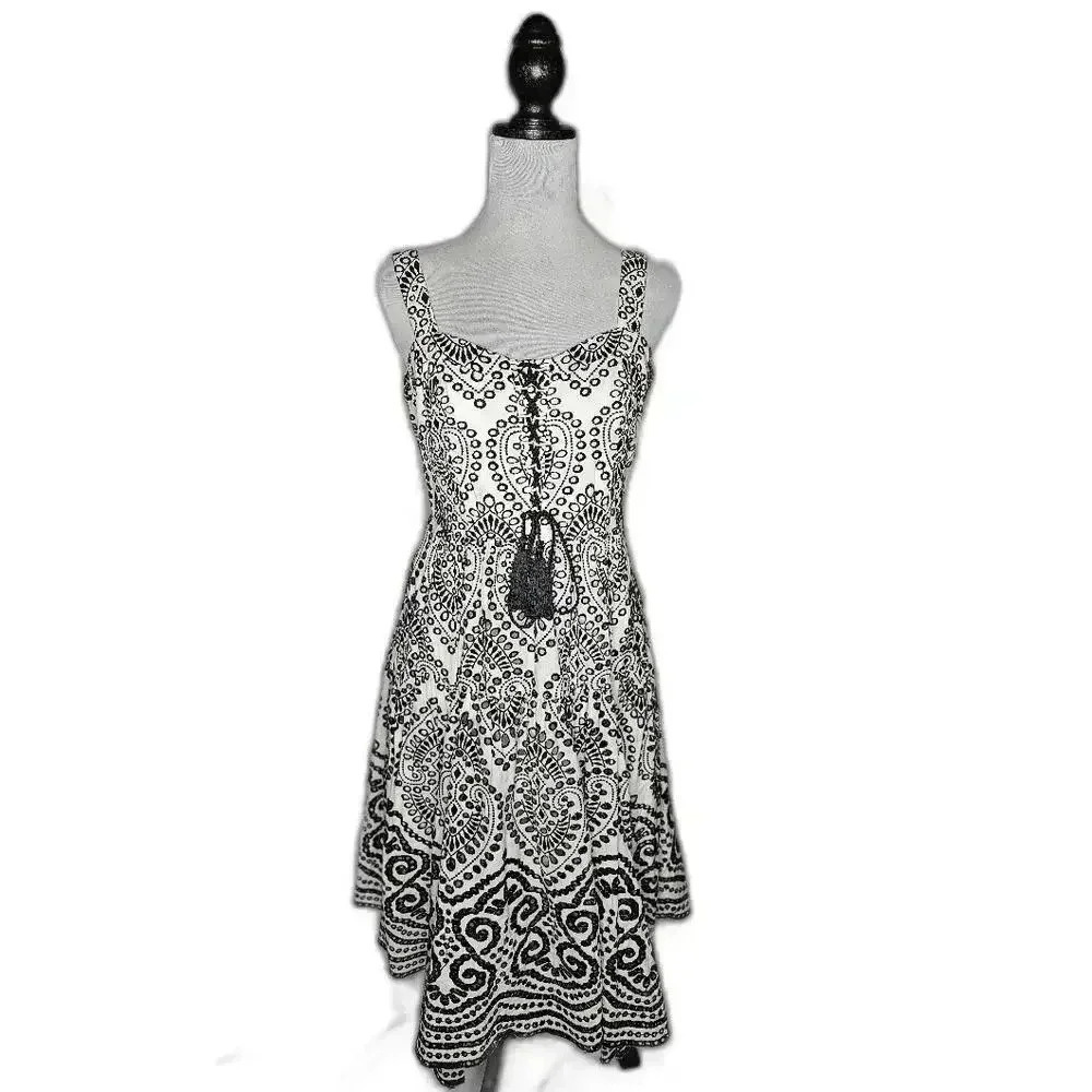 Chic Black and White Patterned Summer Dress
